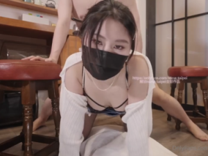 Người chị bí ẩn và cậu em số hưởng cu to ngây thơ cực khoái